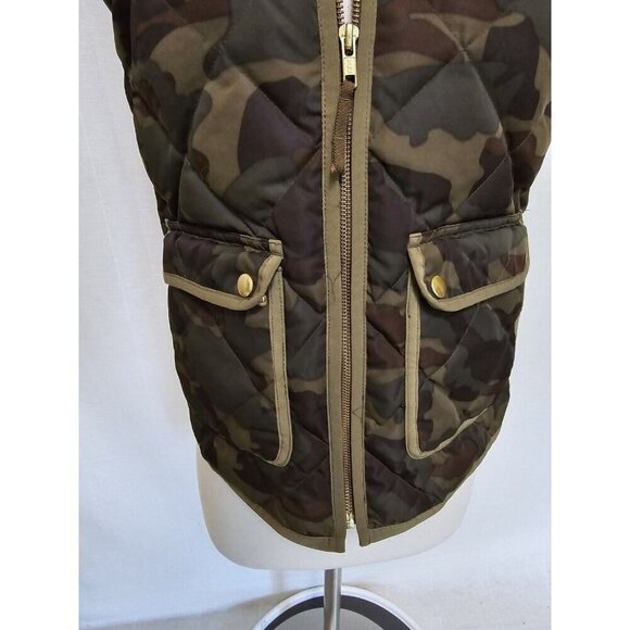 J. Crew Womens XS Green Camo Camouflage Goose Down Puffer Vest Full Zip - Picture 6 of 8